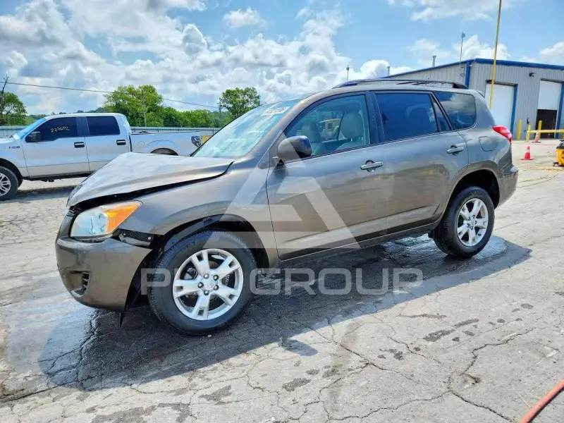 2012 Toyota RAV4 фото