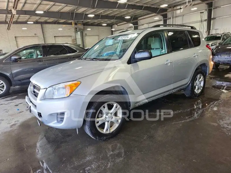 2012 Toyota RAV4 фото