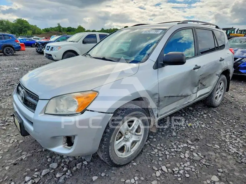 2012 Toyota RAV4 фото