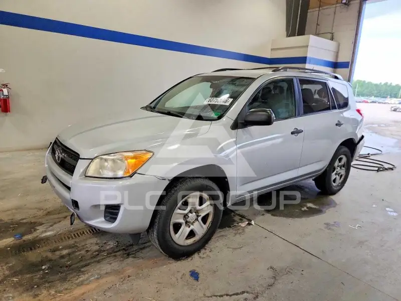 2012 Toyota RAV4 фото
