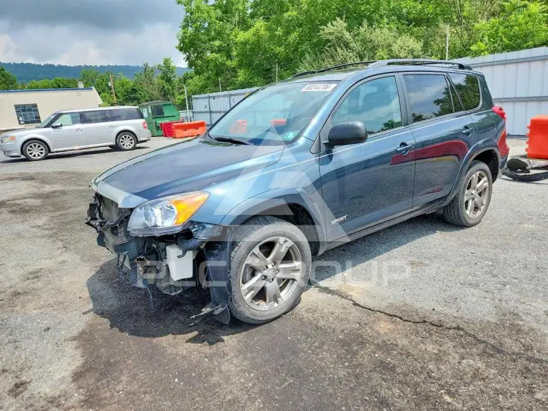 2012 Toyota RAV4 фото