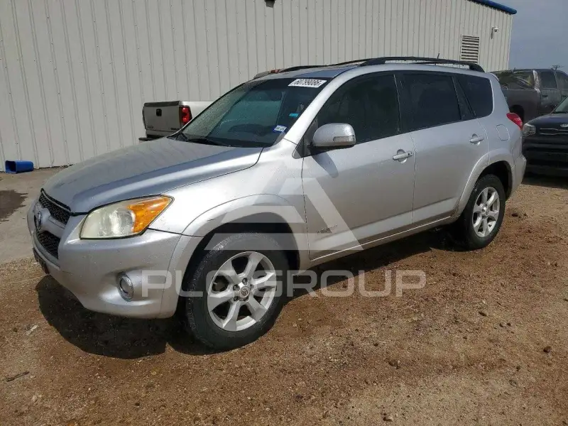 2012 Toyota RAV4 photo