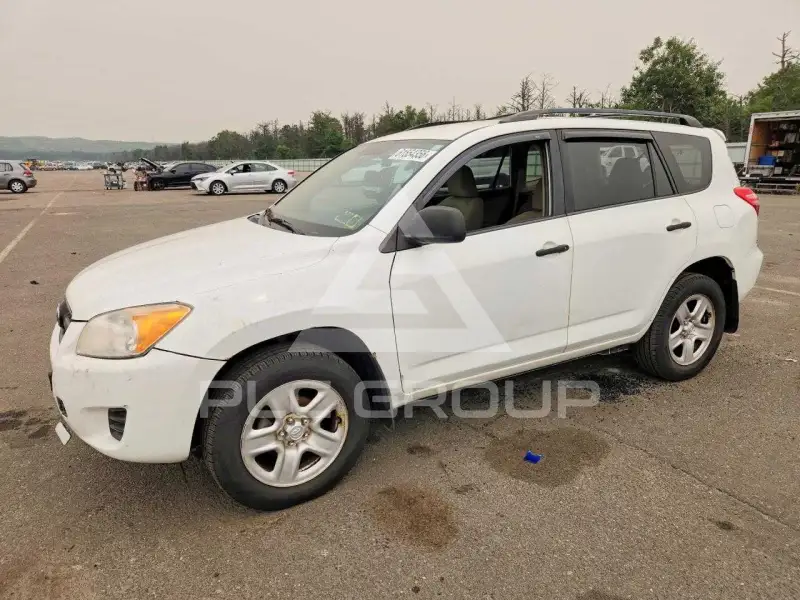 2012 Toyota RAV4 photo