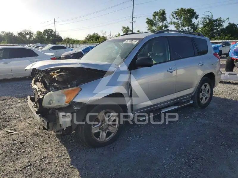 2012 Toyota RAV4 photo