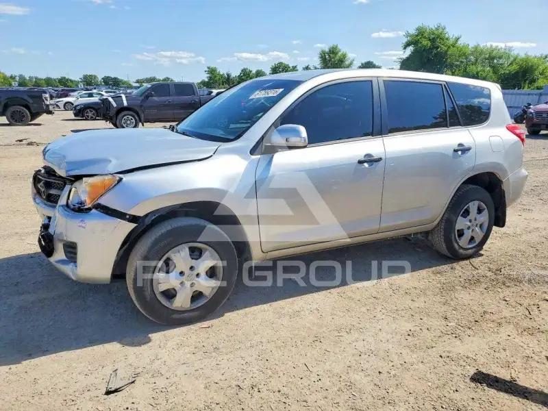 2012 Toyota RAV4 фото