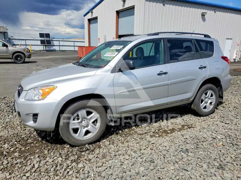 2012 Toyota RAV4 photo