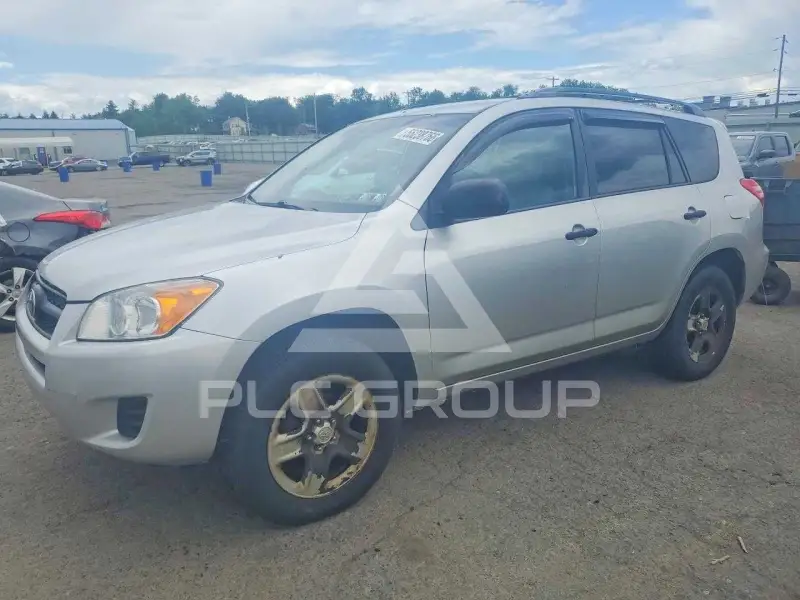 2012 Toyota RAV4 photo