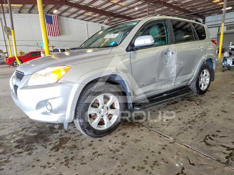 2012 Toyota RAV4 photo