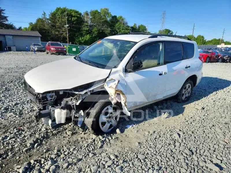 2012 Toyota RAV4 фото