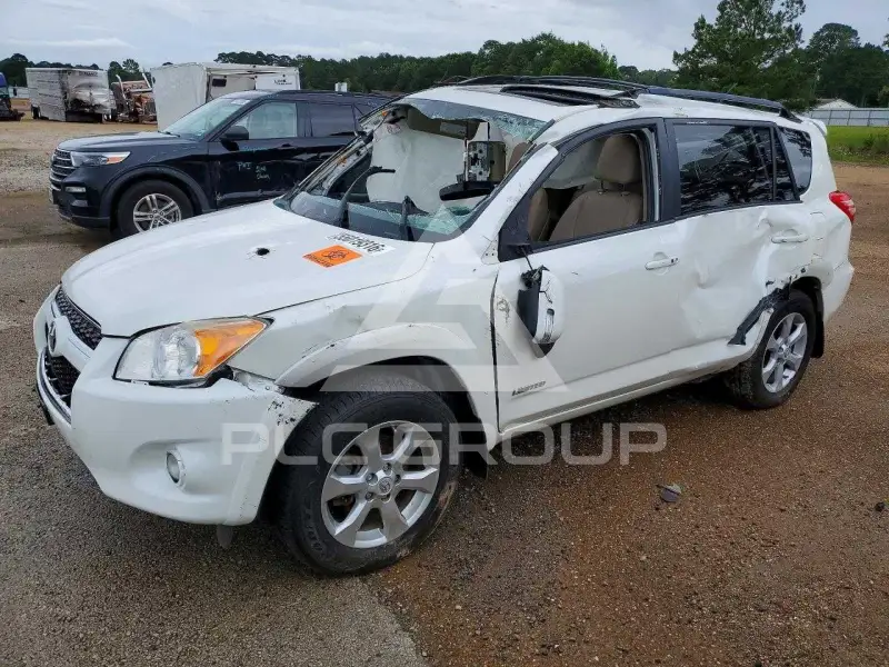 2012 Toyota RAV4 фото