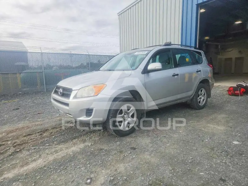 2012 Toyota RAV4 фото
