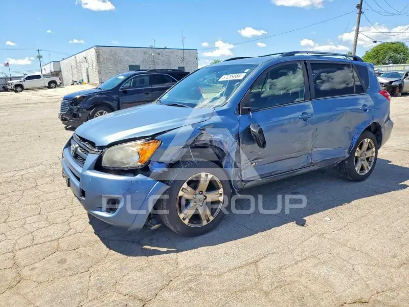 2012 Toyota RAV4 фото