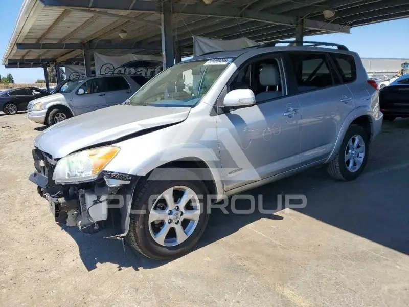 2012 Toyota RAV4 фото
