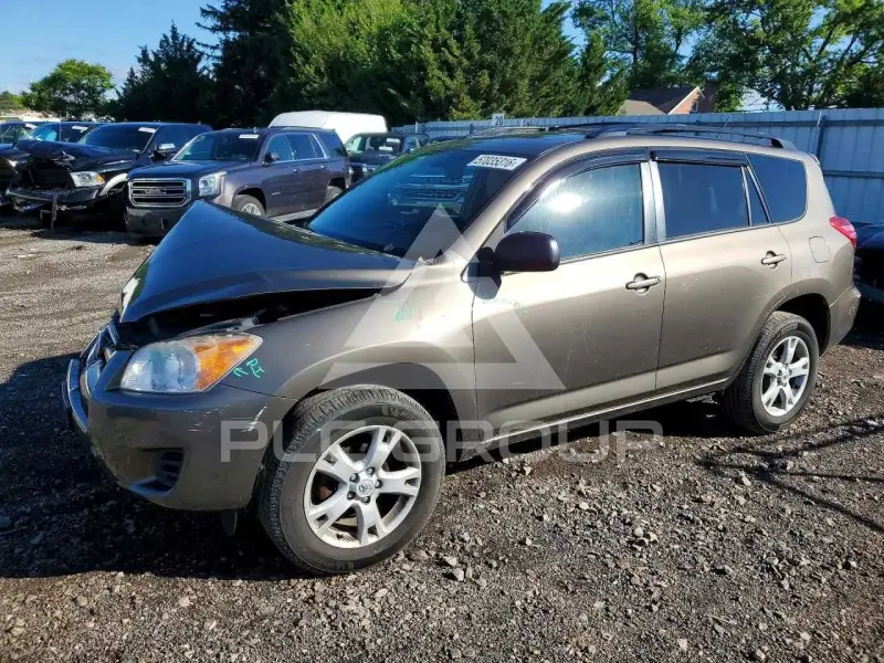 2012 Toyota RAV4 фото