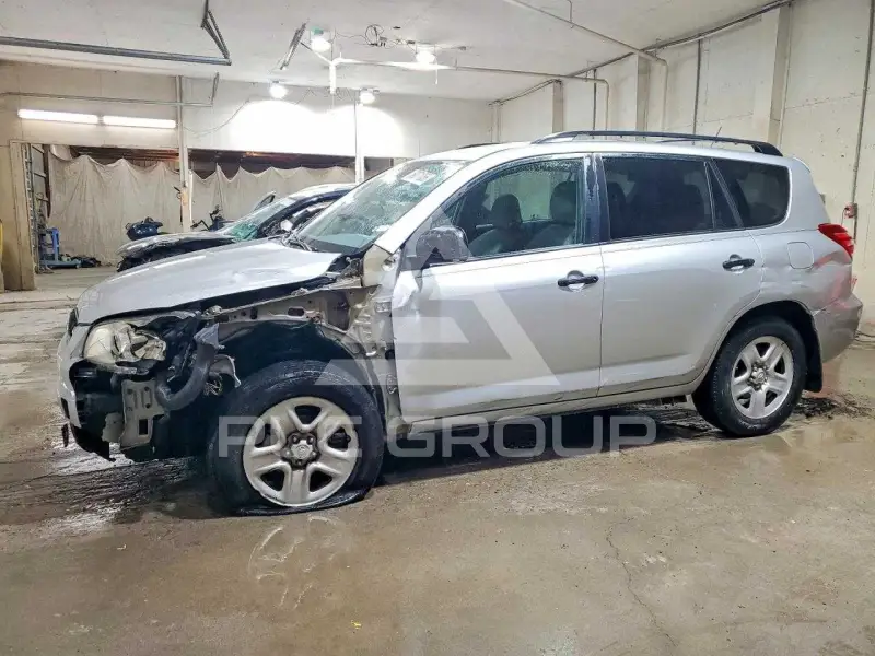 2012 Toyota RAV4 photo