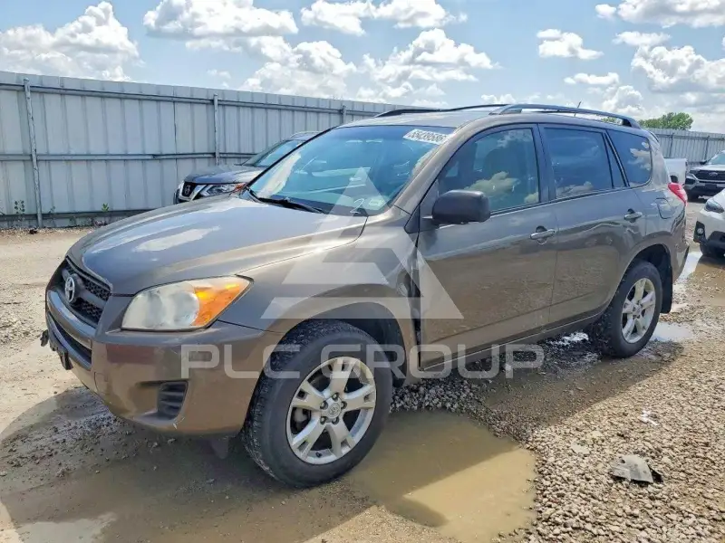 2012 Toyota RAV4 фото