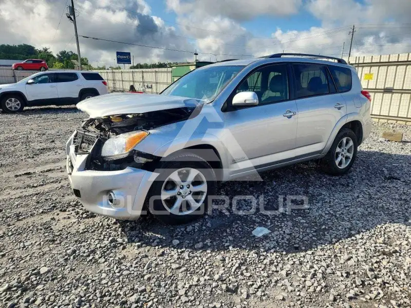 2012 Toyota RAV4 фото
