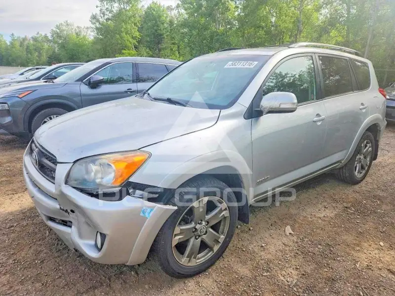 2012 Toyota RAV4 фото