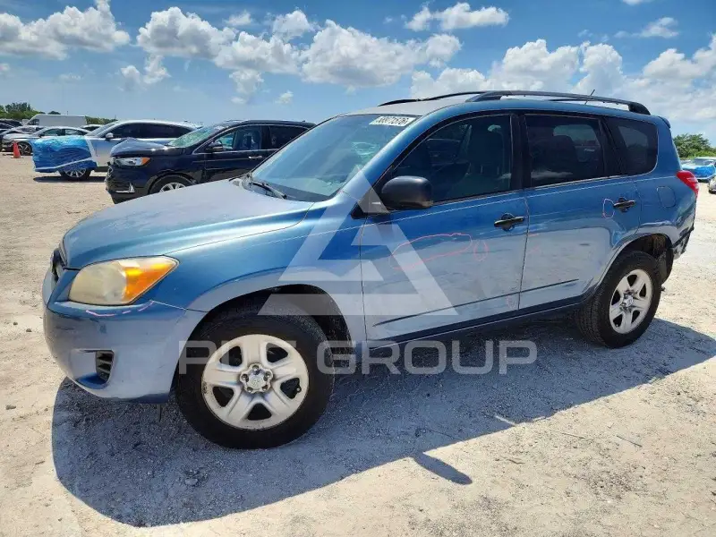 2012 Toyota RAV4 фото