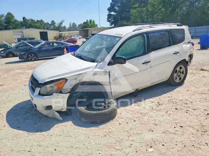 2012 Toyota RAV4 photo