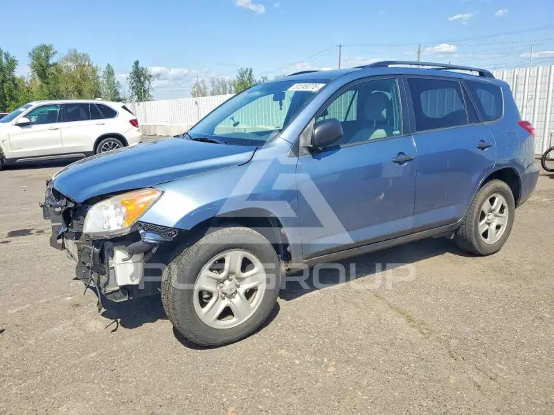 2012 Toyota RAV4 фото