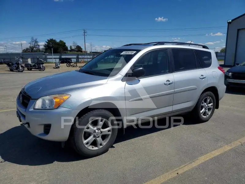 2012 Toyota RAV4 фото