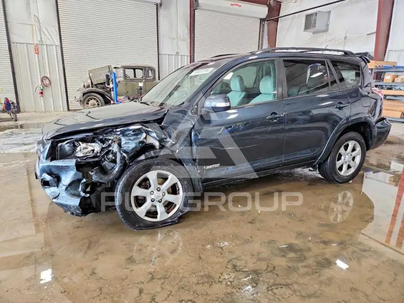 2012 Toyota RAV4 фото