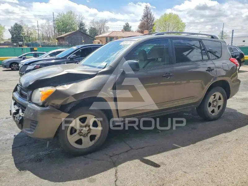 2012 Toyota RAV4 фото