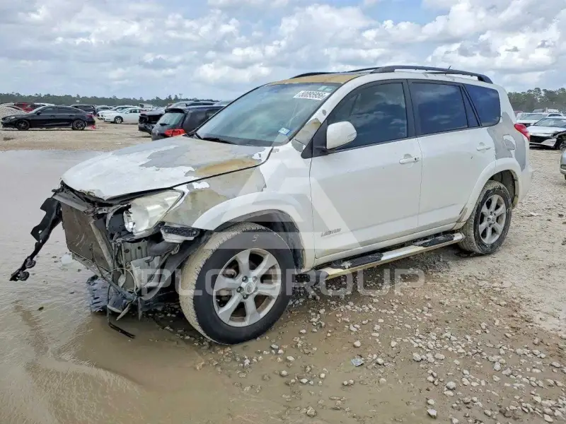 2012 Toyota RAV4 фото