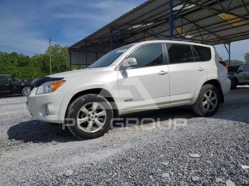 2012 Toyota RAV4 фото