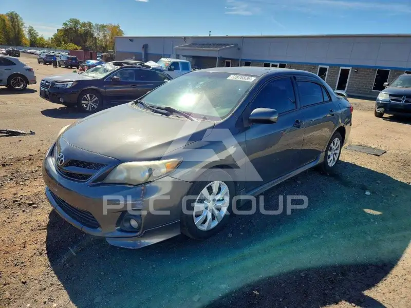 2012 Toyota COROLLA фото