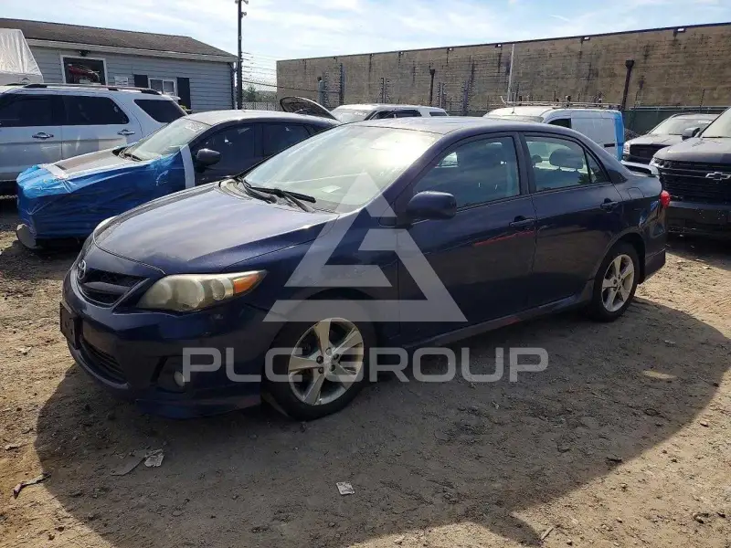 2012 Toyota COROLLA фото