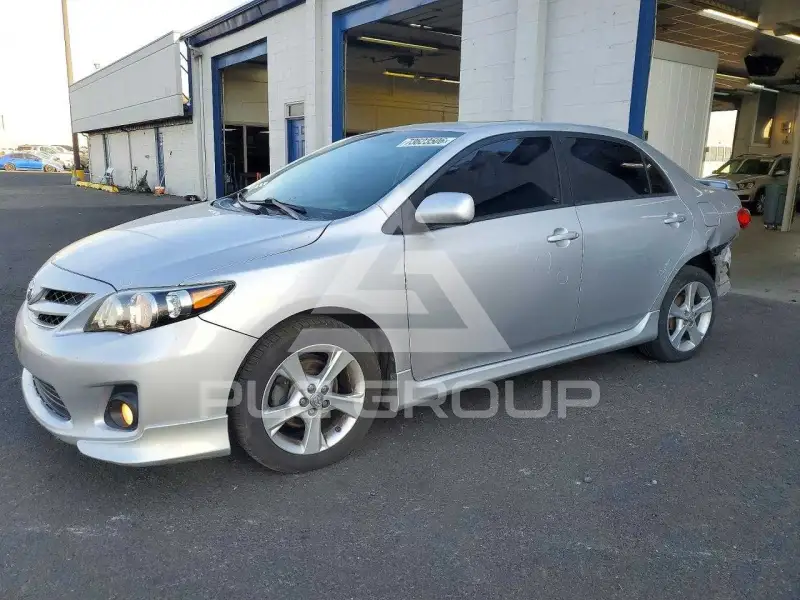 2012 Toyota COROLLA фото