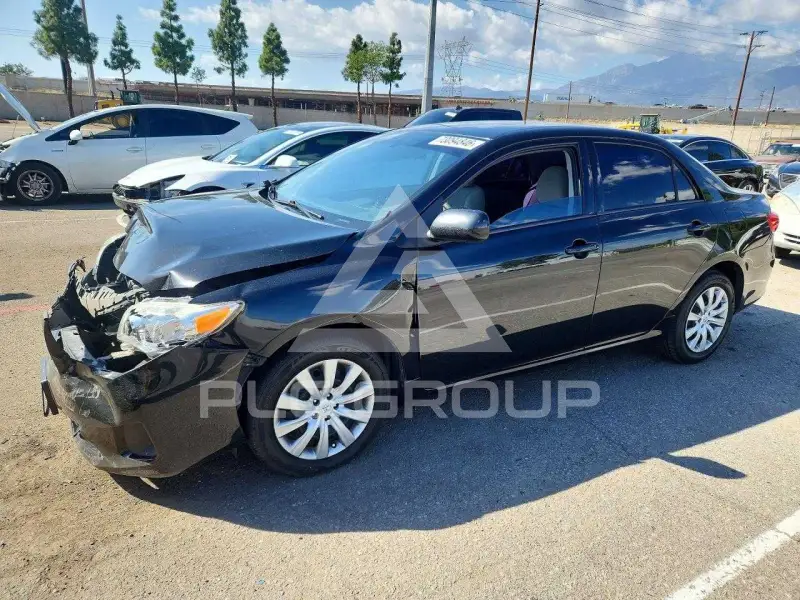 2012 Toyota COROLLA фото