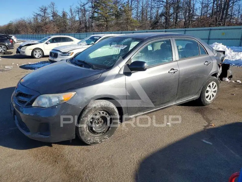 2012 Toyota COROLLA фото