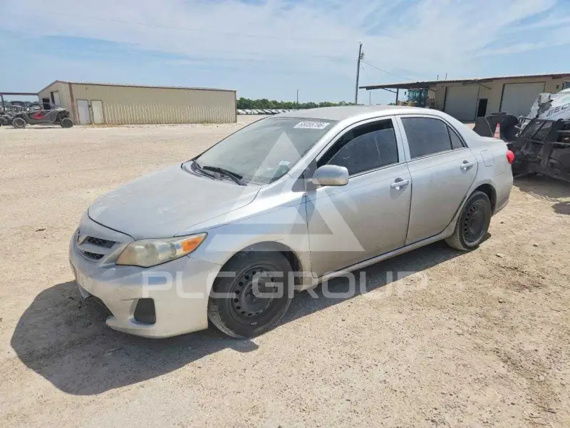 2012 Toyota COROLLA фото