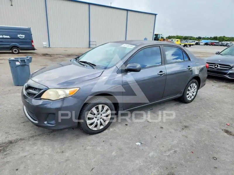 2012 Toyota COROLLA фото
