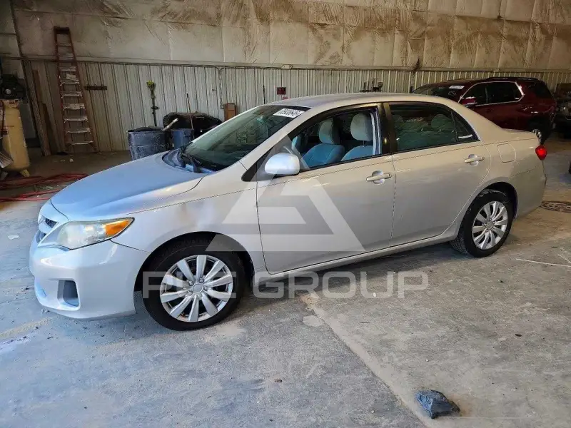 2012 Toyota COROLLA фото