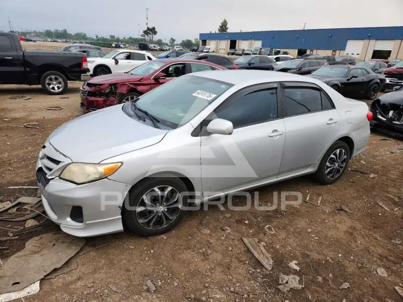 2012 Toyota COROLLA фото