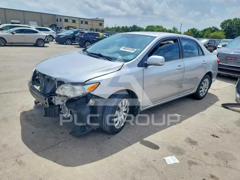 2012 Toyota COROLLA фото