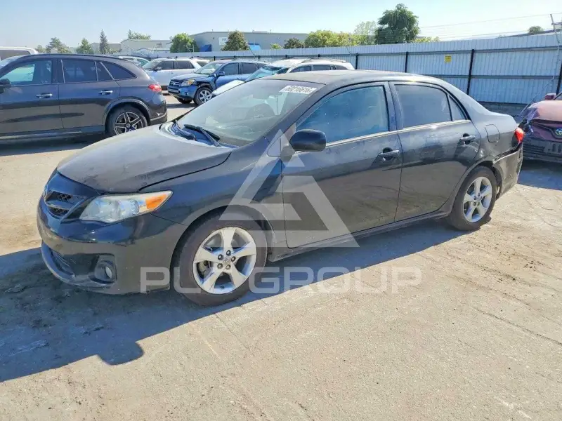 2012 Toyota COROLLA фото