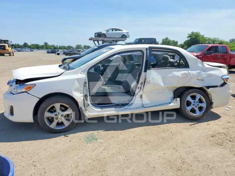 2012 Toyota COROLLA photo
