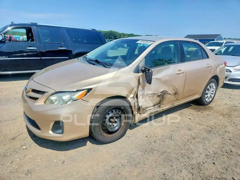 2012 Toyota COROLLA фото