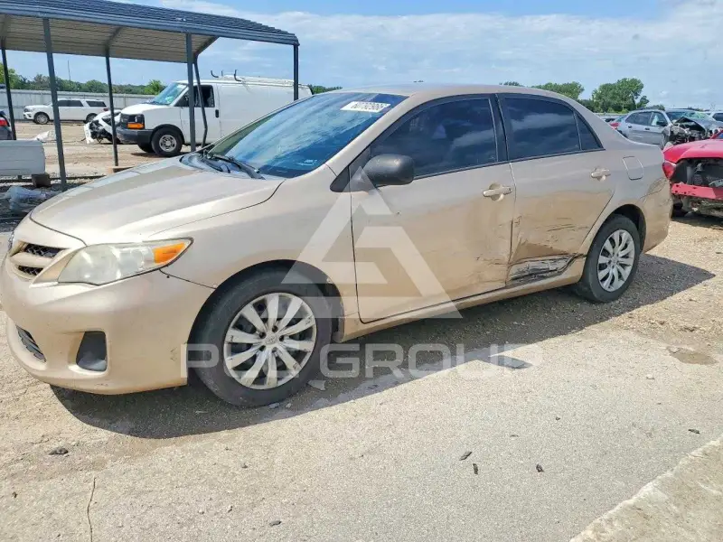 2012 Toyota COROLLA фото