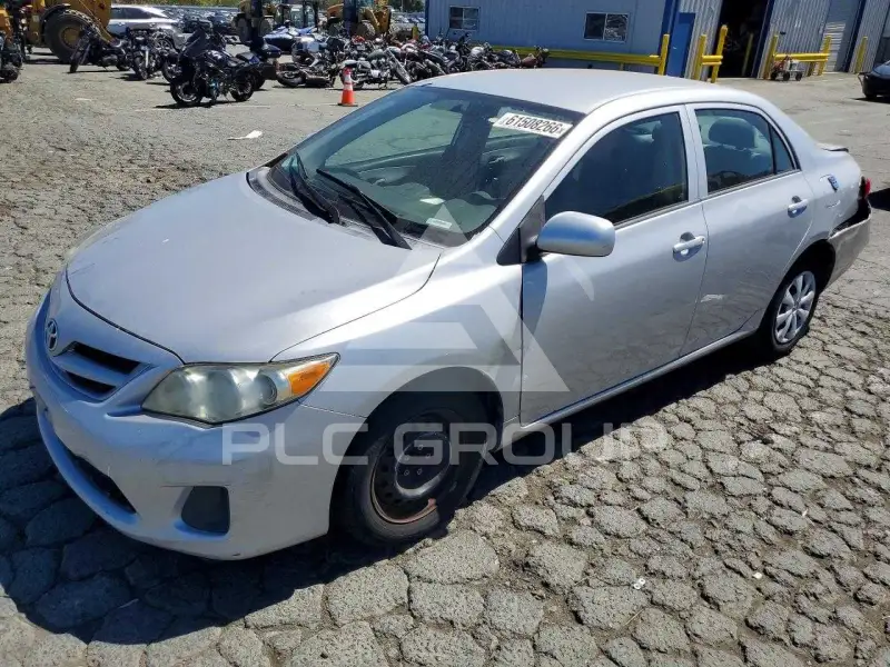2012 Toyota COROLLA фото