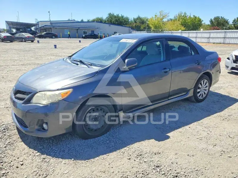 2012 Toyota COROLLA фото