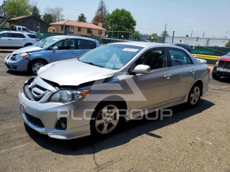 2012 Toyota COROLLA фото
