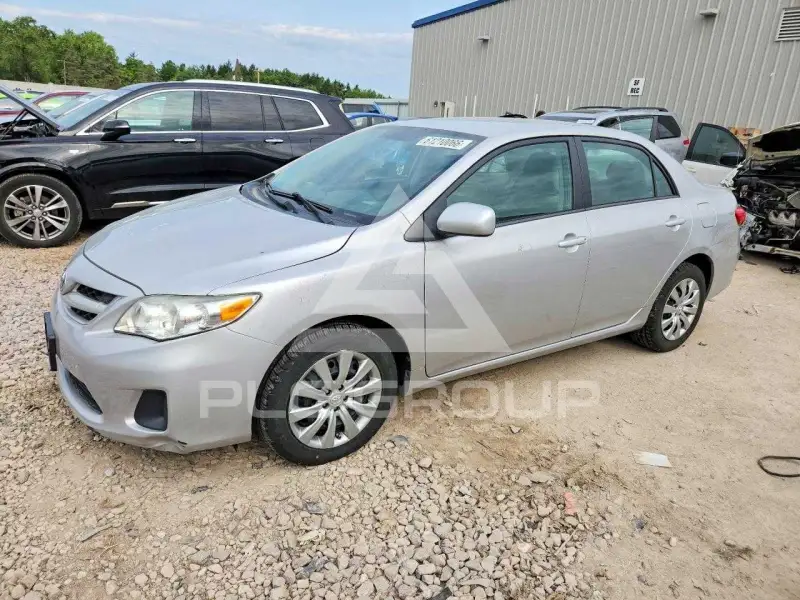 2012 Toyota COROLLA фото