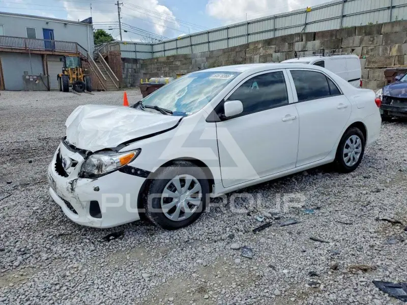2012 Toyota COROLLA фото