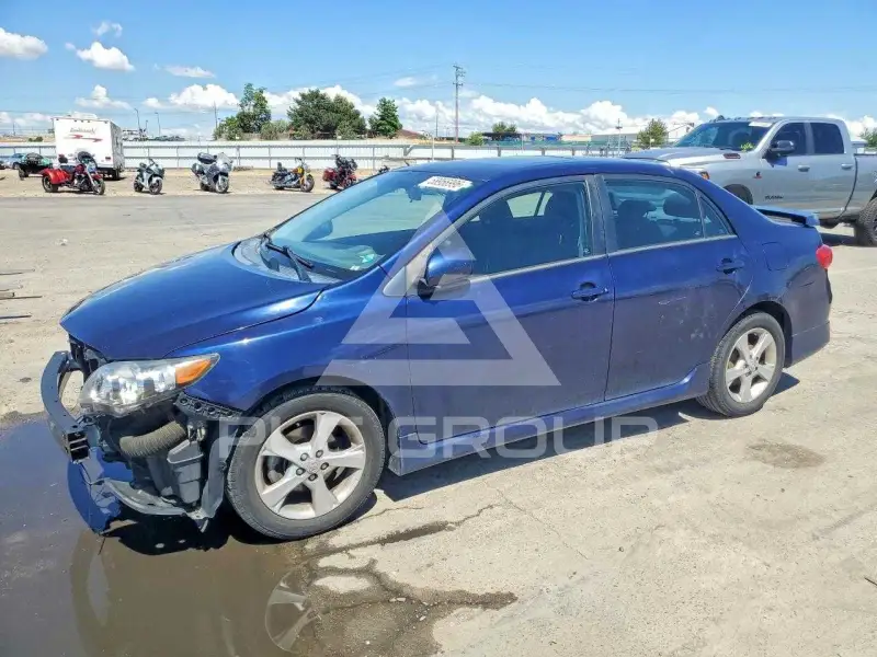 2012 Toyota COROLLA фото